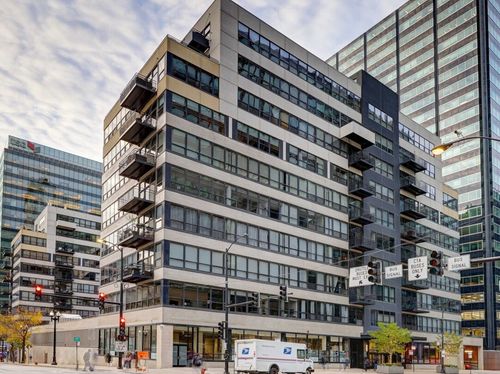 apt-9f-130 S Canal St, Chicago, IL, 60606-3919 | Card Image