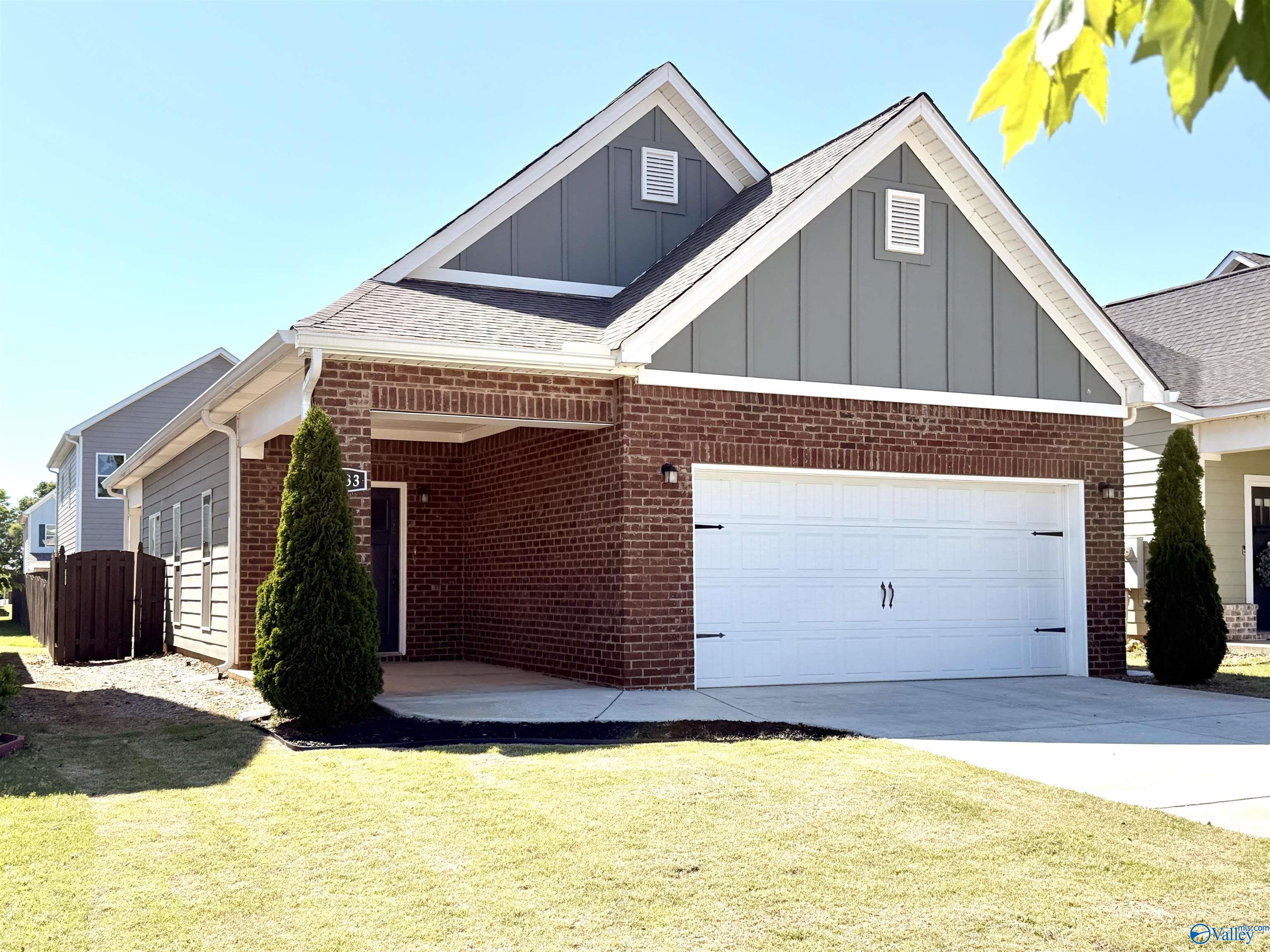 Residential in Harvest