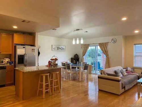 107-306 Weatherly Pl, College Point, NY, 11356-1178 | Card Image