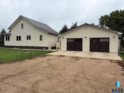30482 Frog Creek Rd, Wakonda, SD, 57073-6420 | Card Image