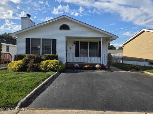 21 Parkview Way, Manalapan, NJ, 07726-3892 | Card Image