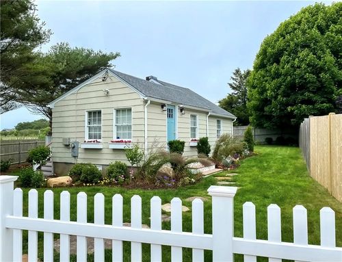 1143 Point Judith Rd, Narragansett, RI, 02882-5531 | Card Image