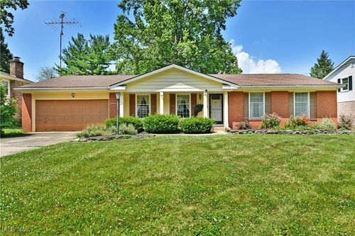 2741 Citadel Dr Ne, Warren, OH, 44483-4301 | Card Image