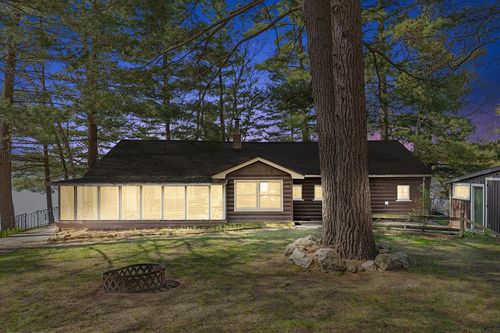 8611 Lakeview Blvd, Rodney, MI, 49342-9675 | Card Image