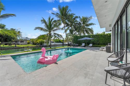 1540 Cleveland Rd, Miami Beach, FL, 33141-1717 | Card Image