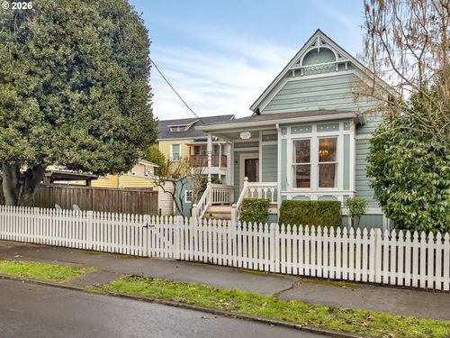 409 3rd St, Oregon City, OR, 97045-2508 | Card Image