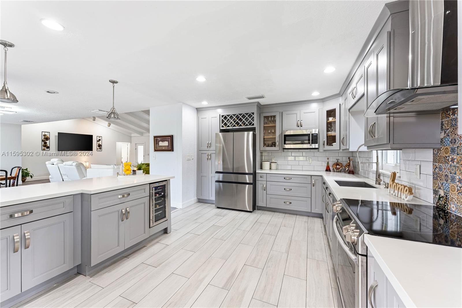 Australian Pine Dr, Tamarac, FL 33319