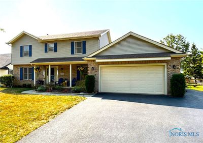 1243 Grassy Lane, House other with 4 bedrooms, 2 bathrooms and 2 parking in Rossford OH | Image 1