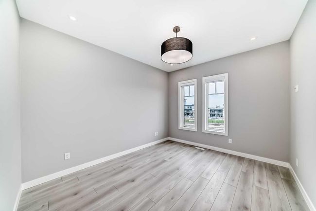 501 - 8155 8th Ave, Townhouse with 3 bedrooms, 3 bathrooms and 2 parking in Calgary AB | Image 18