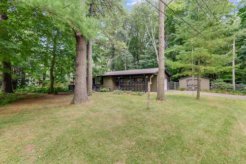 842 Hillside Ln, Mishicot, WI, 54228-9614 | Card Image