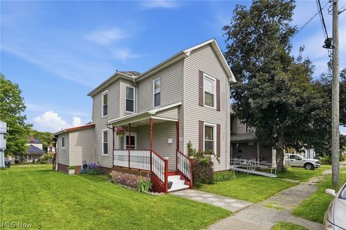 472 Gray St, Zanesville, OH, 43701-4756 | Card Image