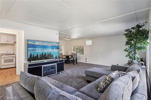 22819 Skylink Dr, Canyon Lake, CA, 92587-8944 | Card Image