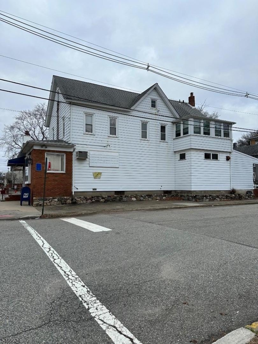 636 Ringwood Ave, Wanaque, NJ 07465