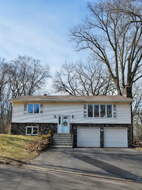 2615 Flandrau St, Maplewood, MN, 55109-2123 | Card Image