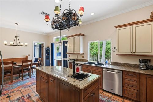 4561 Beechwood Lake Dr, NAPLES, FL, 34112-5263 | Card Image