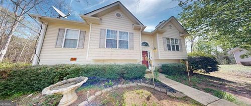 15 Huntington Dr, Grantville, GA, 30220-2049 | Card Image