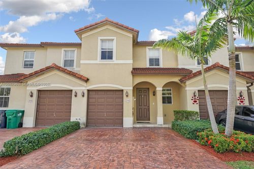 1048 Ne 208th St, Miami, FL, 33179-1934 | Card Image