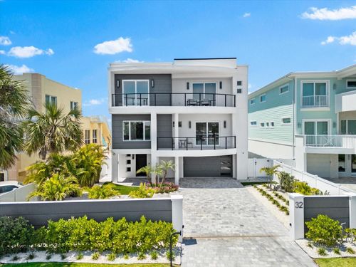 32 Gulf Blvd, Indian Rocks Beach, FL, 33785-2532 | Card Image