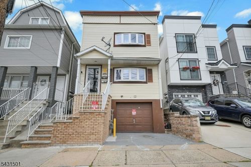 225 Palmer St, Elizabeth, NJ, 07202-3917 | Card Image