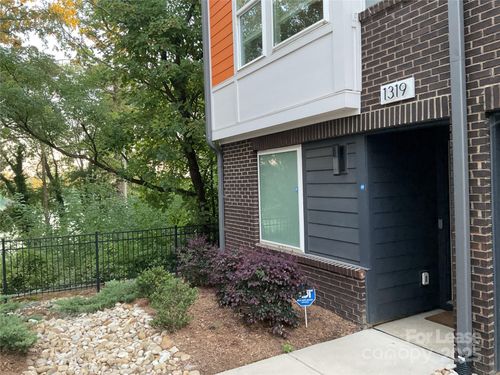 1319 Millpark Ln, Charlotte, NC, 28203-6791 | Card Image