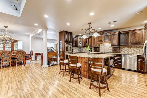3022 Triway Ln, Houston, TX, 77043-1319 | Card Image
