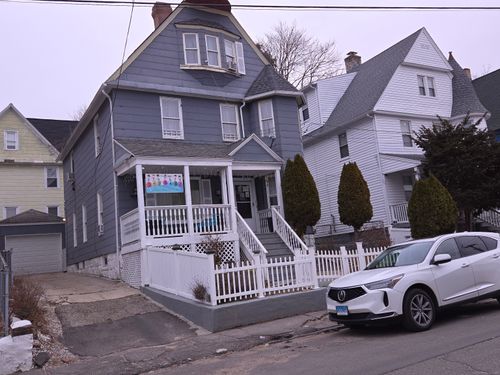 232 Hillside Ave, Waterbury, CT, 06710-1813 | Card Image