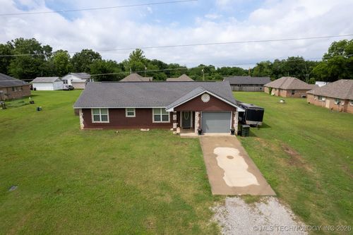 609 Smiser Rd, Calera, OK, 74730-3216 | Card Image