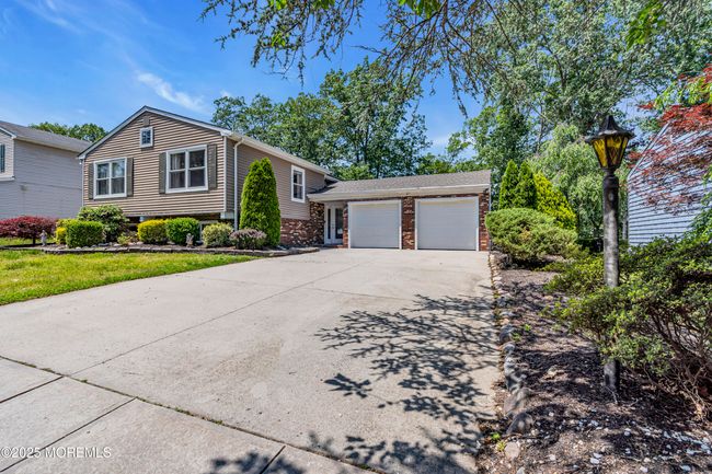 12 Silversmith Ct, House other with 5 bedrooms, 3 bathrooms and null parking in Howell NJ | Image 5