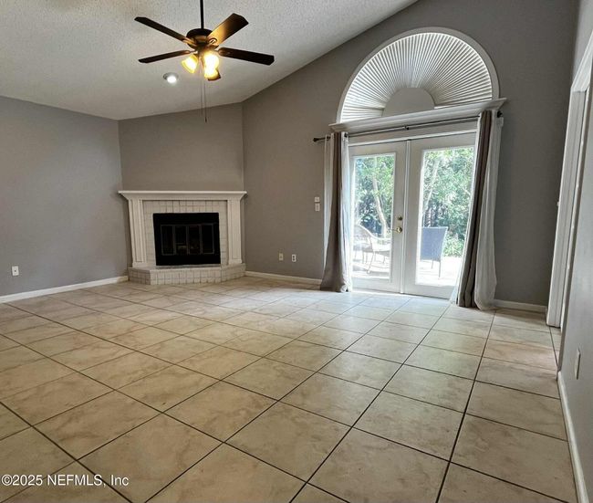 9600 Glenn Abbey Way, House other with 3 bedrooms, 2 bathrooms and null parking in Jacksonville FL | Image 9