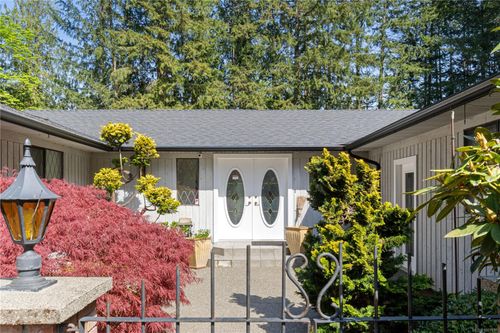 578 Wain Rd, Parksville, BC, V9P1R1 | Card Image