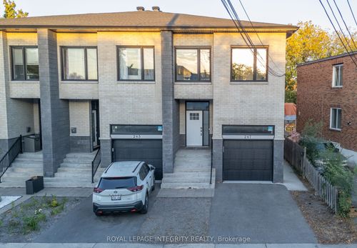 {{alt}} | Card Image