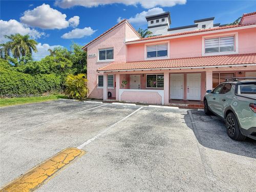 205-8035 Lake Dr, Doral, FL, 33166-7702 | Card Image
