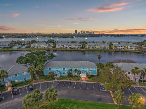 apt-d-209 Seahorse Dr Se, ST PETERSBURG, FL, 33705-6432 | Card Image