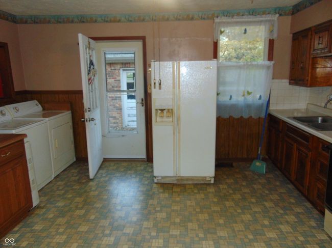 137 E Vine St, House other with 2 bedrooms, 2 bathrooms and null parking in Jamestown IN | Image 10
