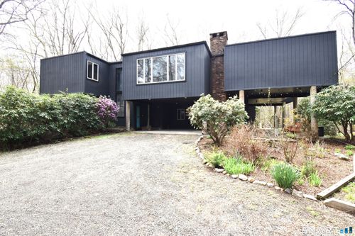 51 Ironworks Rd, Clinton, CT, 06413-1227 | Card Image