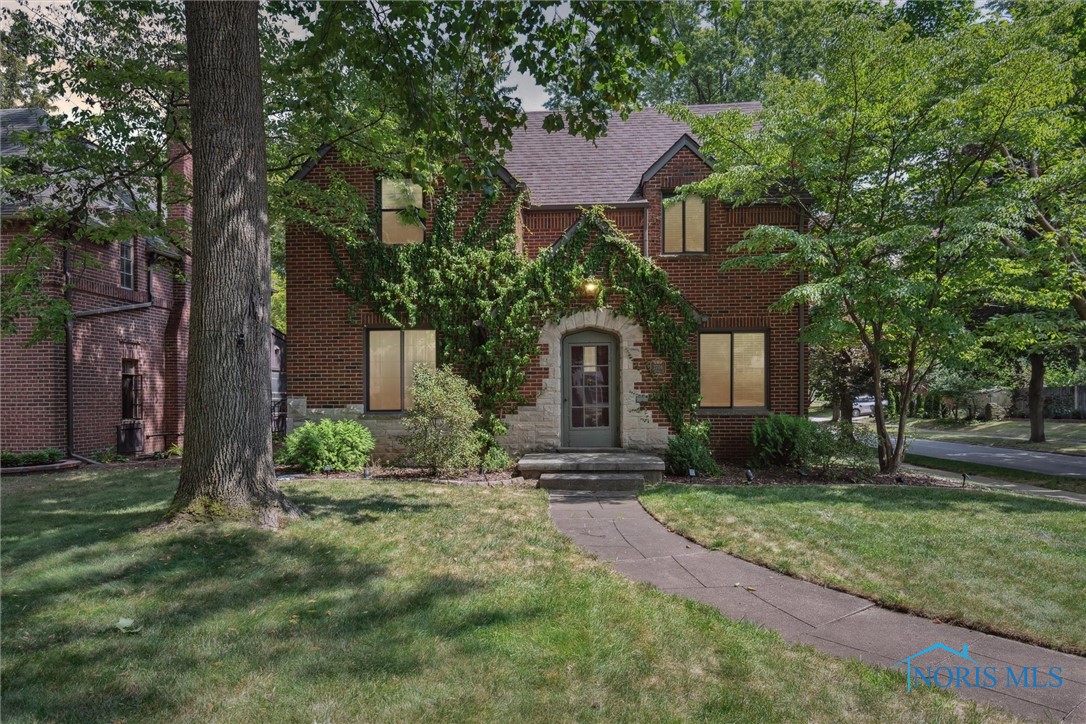 Barrington Dr, Toledo, OH 43606