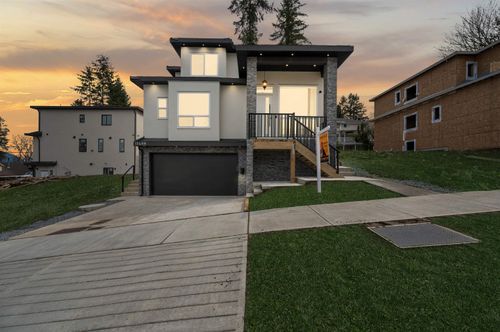 11488 138a St, Surrey, BC, V3T4L1 | Card Image
