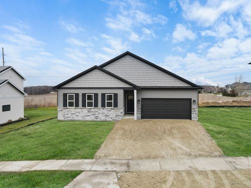 301 Michelle Ln, COTTAGE GROVE, WI, 53527-8963 | Card Image