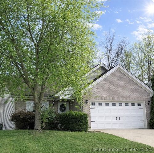 804 Twin Oaks Dr, Henryville, IN, 47126-8687 | Card Image
