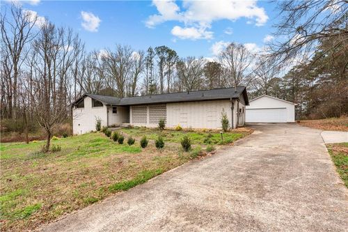 148 Welcome To Sargent Rd, Newnan, GA, 30263-4633 | Card Image