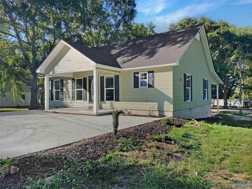 100 Lindsey Rd, Horton, AL, 35980-8337 | Card Image