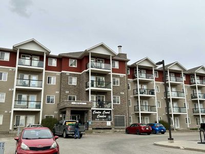 109 - 9810 96 St, Condo with 2 bedrooms, 2 bathrooms and 1 parking in Grande Prairie AB | Image 2