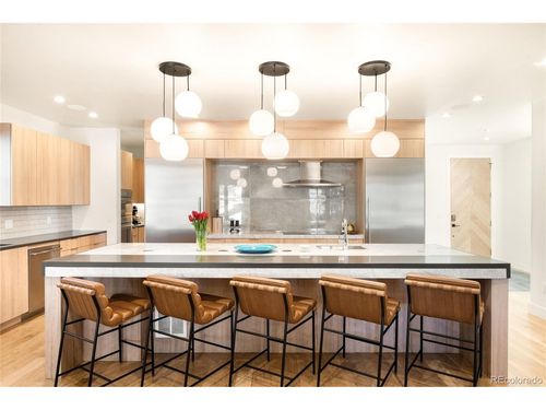 1675 S Steele St, Denver, CO, 80210-2939 | Card Image