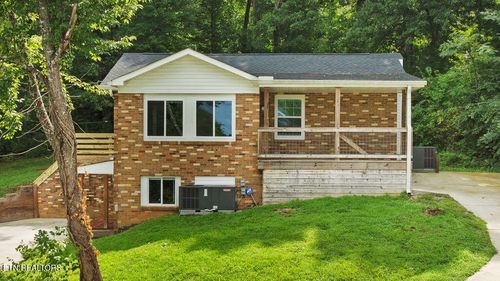616618 Kinzel Ave, Maryville, TN, 37804 | Card Image