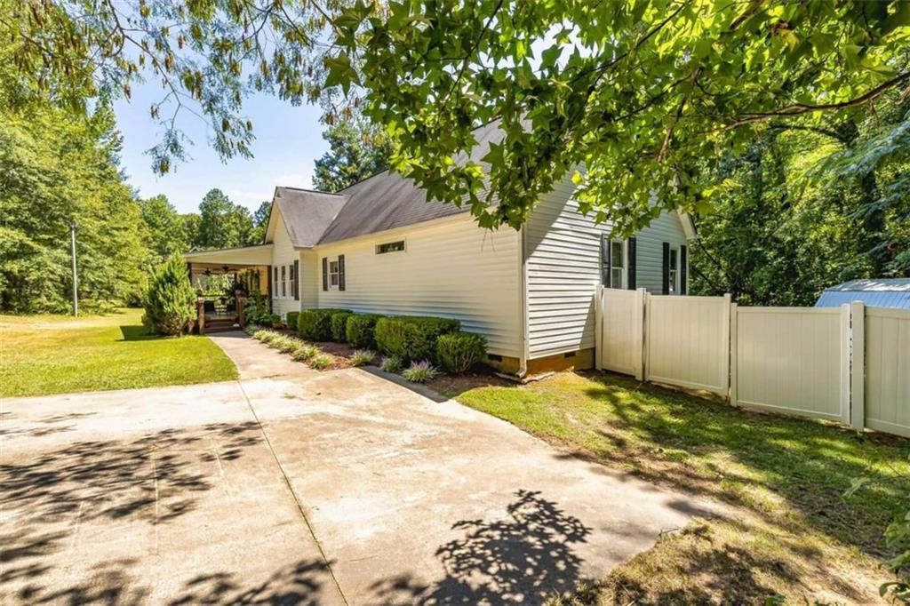 Black Dirt Rd, Whitesburg, GA 30185
