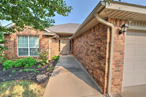 8116 Woodbend Drive, Oklahoma City, OK, 73135 | Card Image
