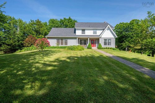 2 Frederick Ave, Mount Uniacke, NS, B0N1Z0 | Card Image