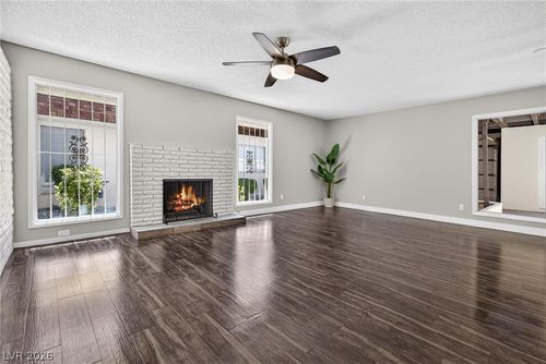 2764 Heritage Ct, Las Vegas, NV, 89121-1403 | Card Image