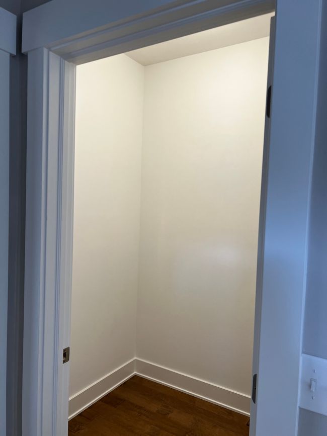 Walk in closet | Image 33