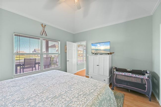 3233 Castle Dr, House other with 3 bedrooms, 2 bathrooms and 1 parking in Crystal Beach TX | Image 20